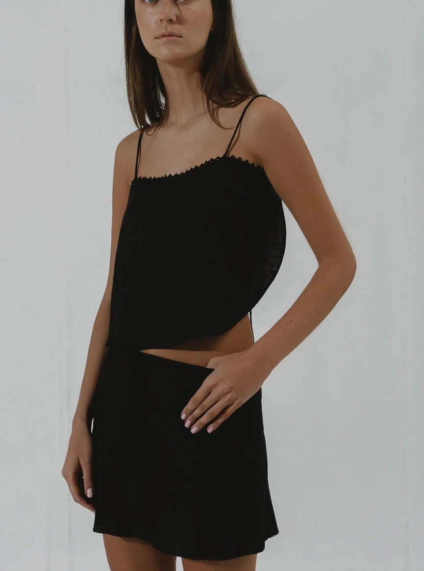 JET Open back top with adjustable fastening