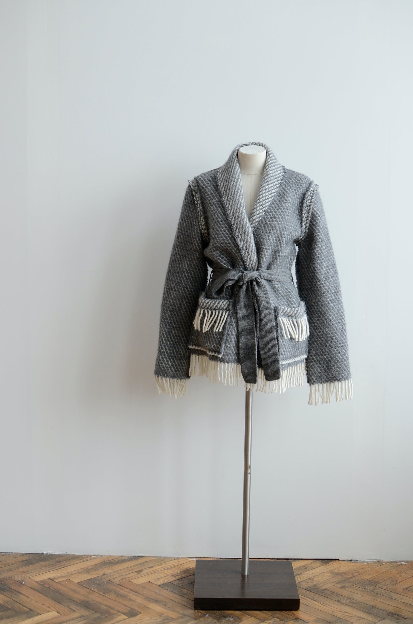 IEVA Short wool coat  in grey (Size M/L)