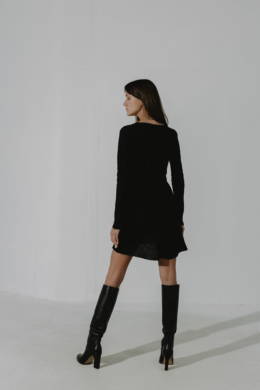 PSILOMELANE Long-sleeved linen mini dress with a twist