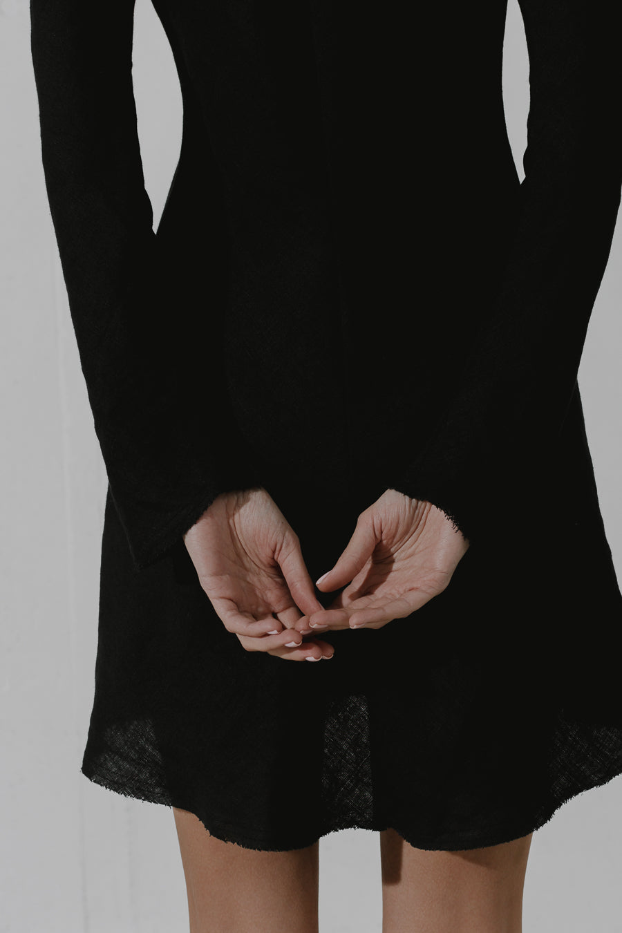 PSILOMELANE Long-sleeved linen mini dress with a twist
